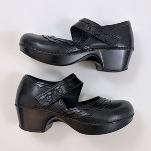 Dansko Harlow Black Leather Flower Mary Jane 36